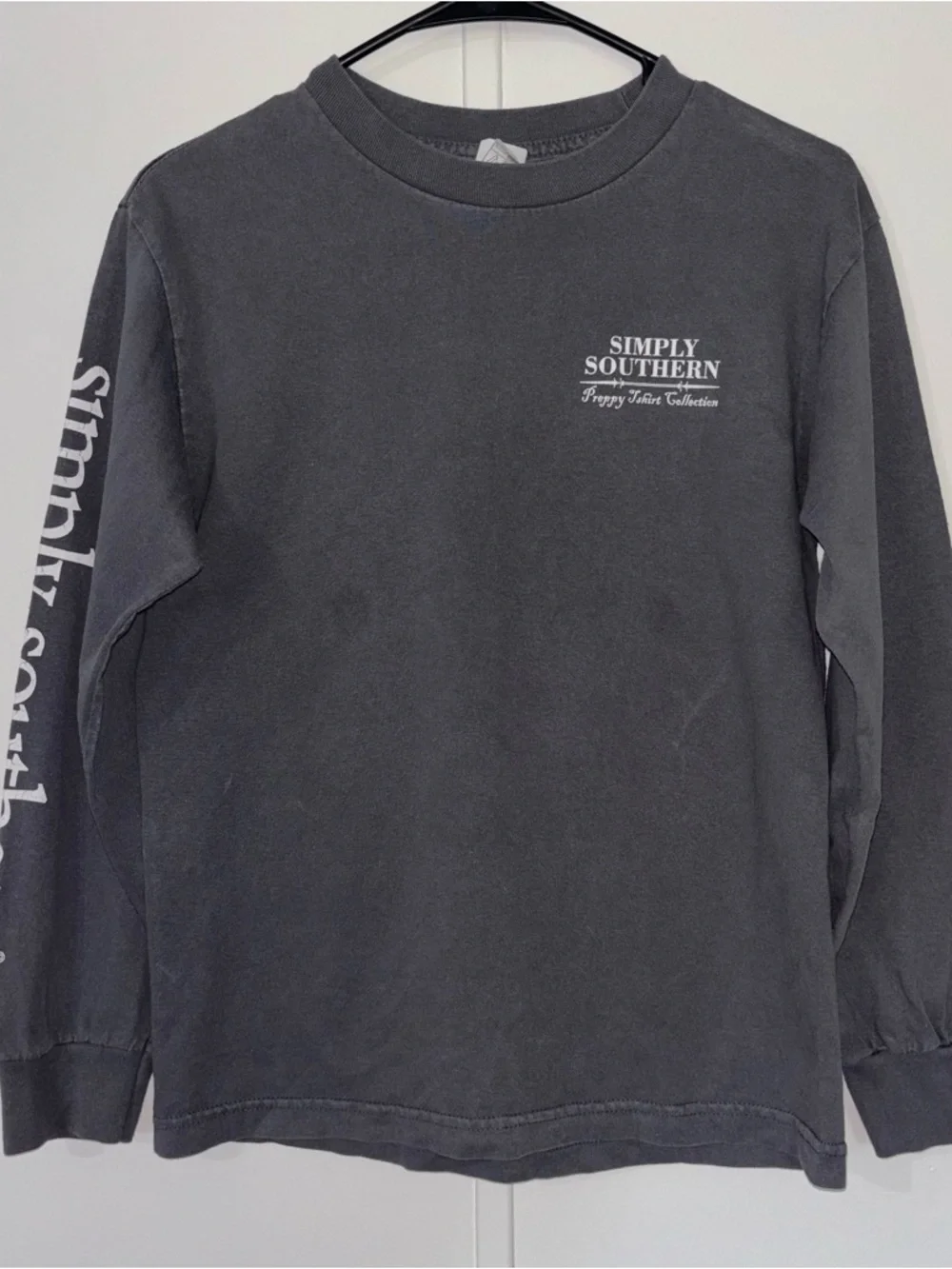 Simply Southern Charcoal Gray Long Sleeve Tee | USA Graphic Back - Picture 4 of 7